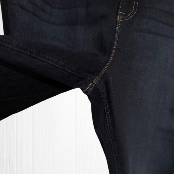 Torrid Bombshell Skinny Premium Stretch High-Rise Jeans NWOT - Picture 11 of 15